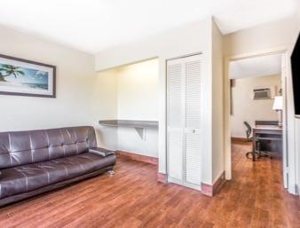Econo Lodge Inn & Suites Флорида Сити Стая снимка