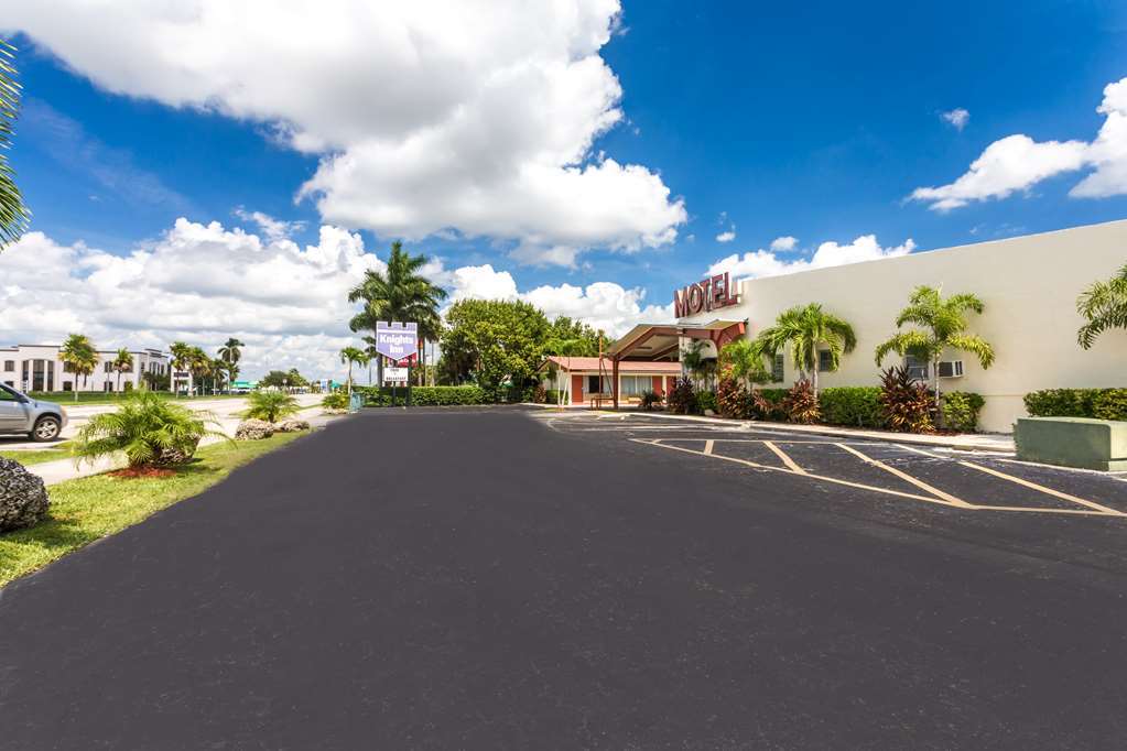 Econo Lodge Inn & Suites Флорида Сити Съоръжения снимка